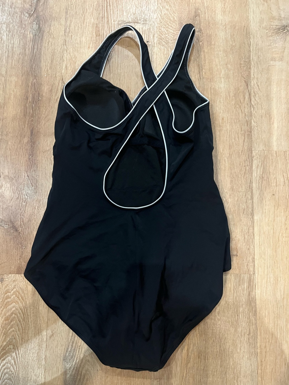 Speedo One Piece Swimsuit - Picture 5 of 6